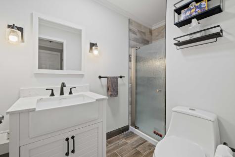 22 Hickory Hill Lane Branford CT 06405