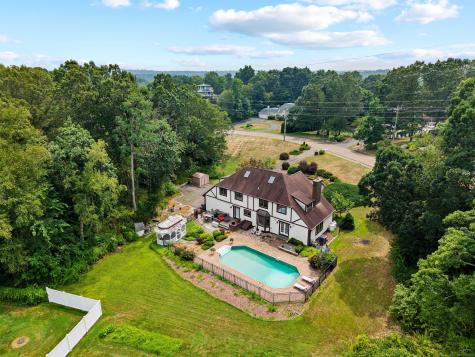 22 Hickory Hill Lane Branford CT 06405