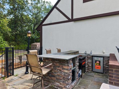 22 Hickory Hill Lane Branford CT 06405