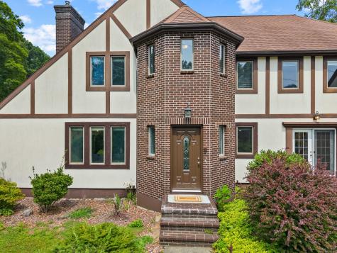 22 Hickory Hill Lane Branford CT 06405