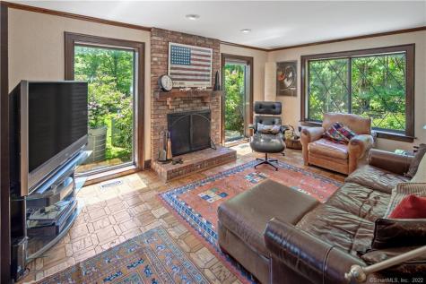 15 Tunxis Trail Redding CT 06896