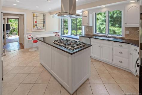 15 Tunxis Trail Redding CT 06896