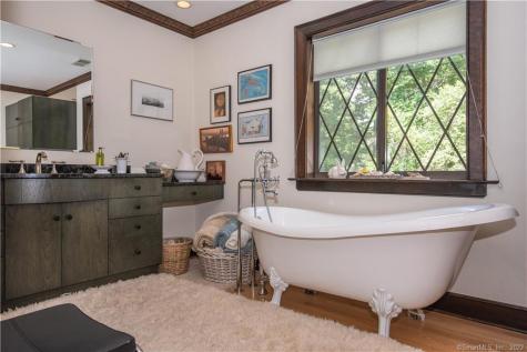 15 Tunxis Trail Redding CT 06896