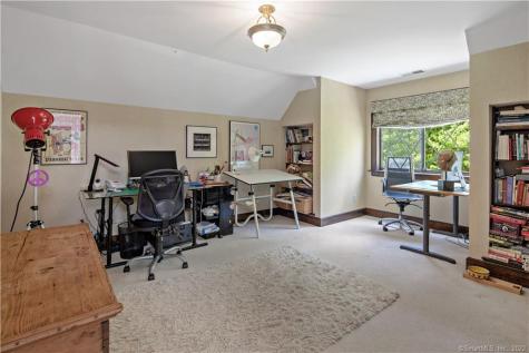 15 Tunxis Trail Redding CT 06896