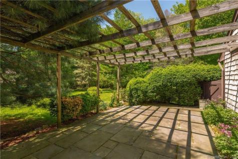 15 Tunxis Trail Redding CT 06896