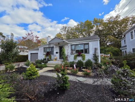 12 Mansfield Road New London CT 06320