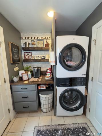 12 Mansfield Road New London CT 06320