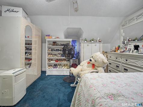 142 Travis Drive Bridgeport CT 06606