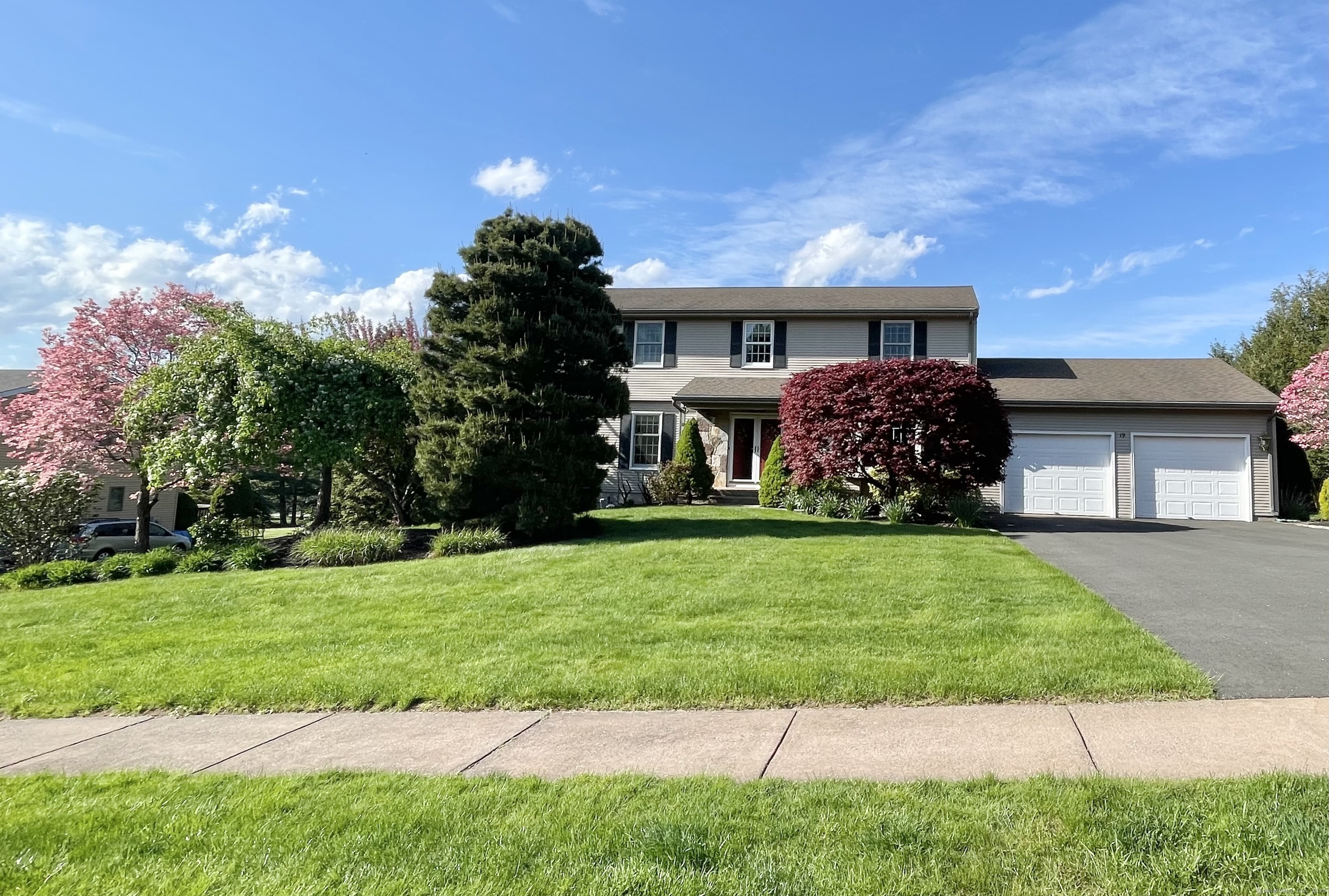 19 Clover Lane Manchester CT 06040