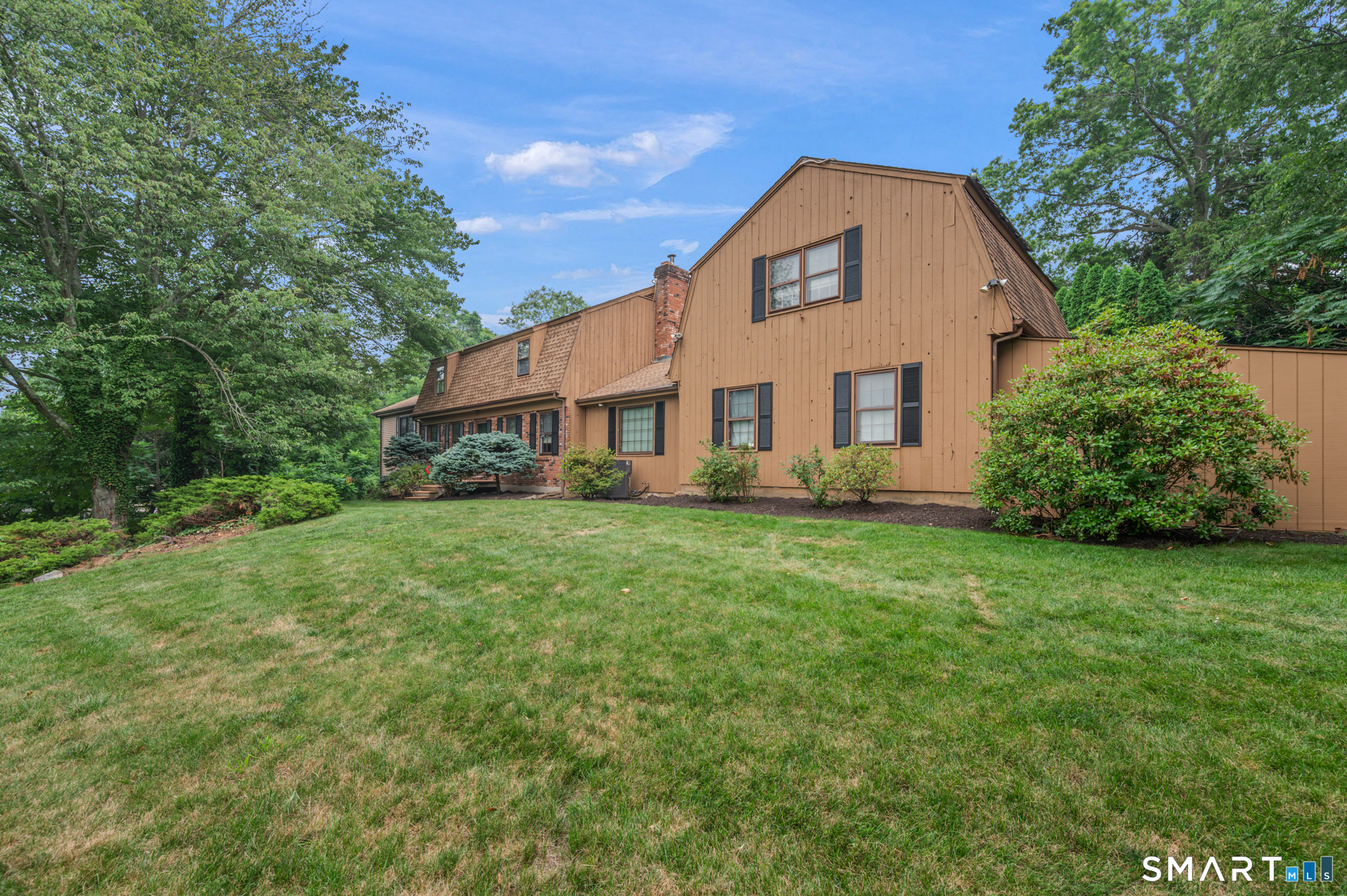 4898 Main Street Stratford CT 06614