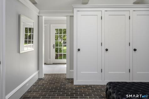 366 Hollow Tree Ridge Road Darien CT 06820