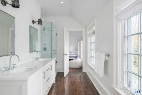 366 Hollow Tree Ridge Road Darien CT 06820