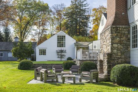 366 Hollow Tree Ridge Road Darien CT 06820