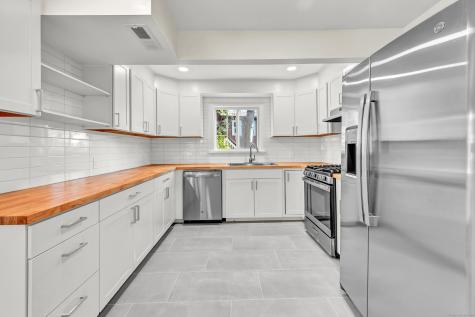 7 Albert Road Danbury CT 06811