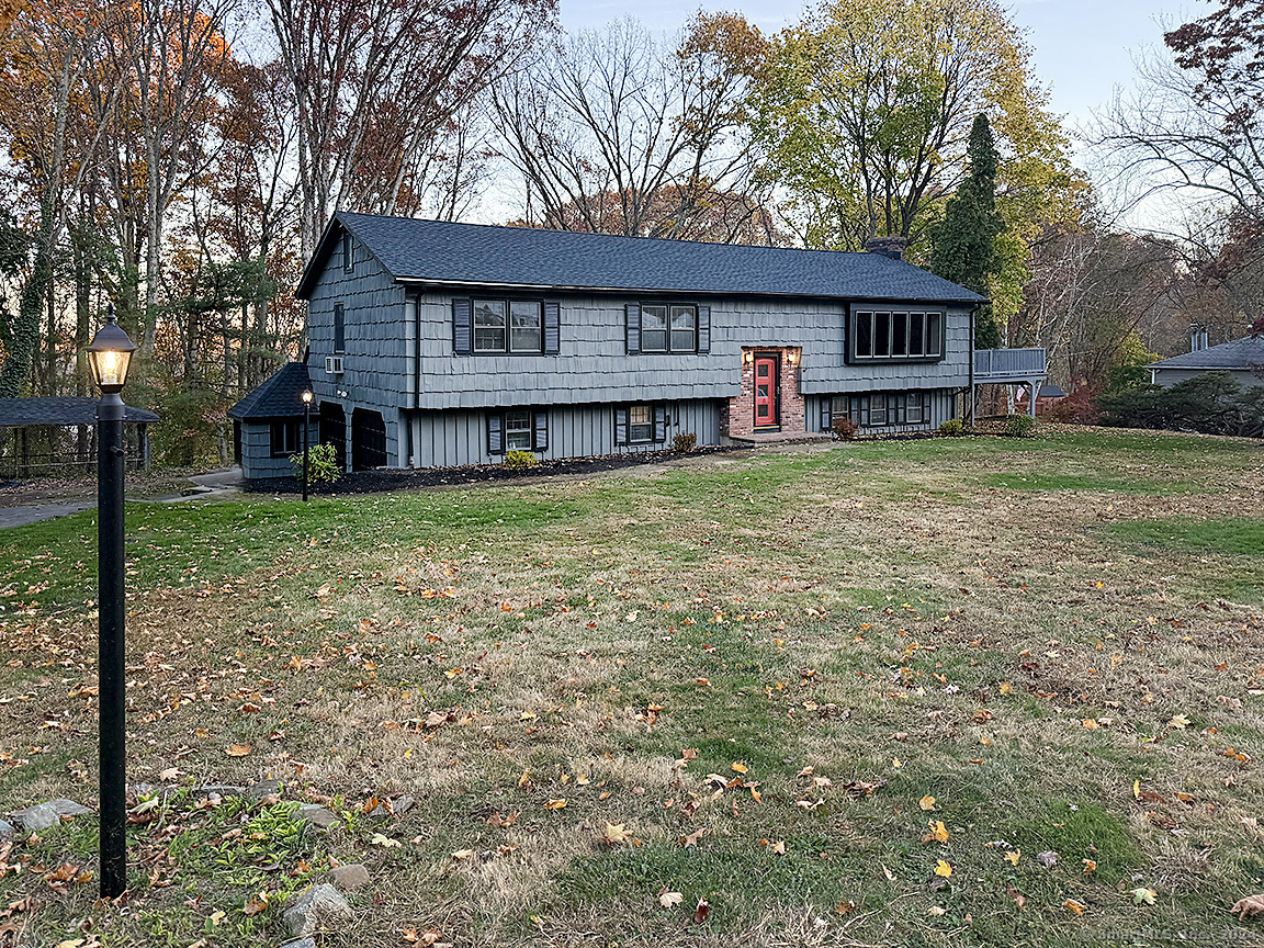 527 Howellton Road Orange CT 06477