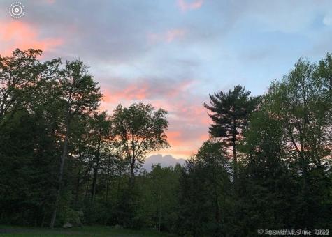 4 Stonewall Drive Granby CT 06090