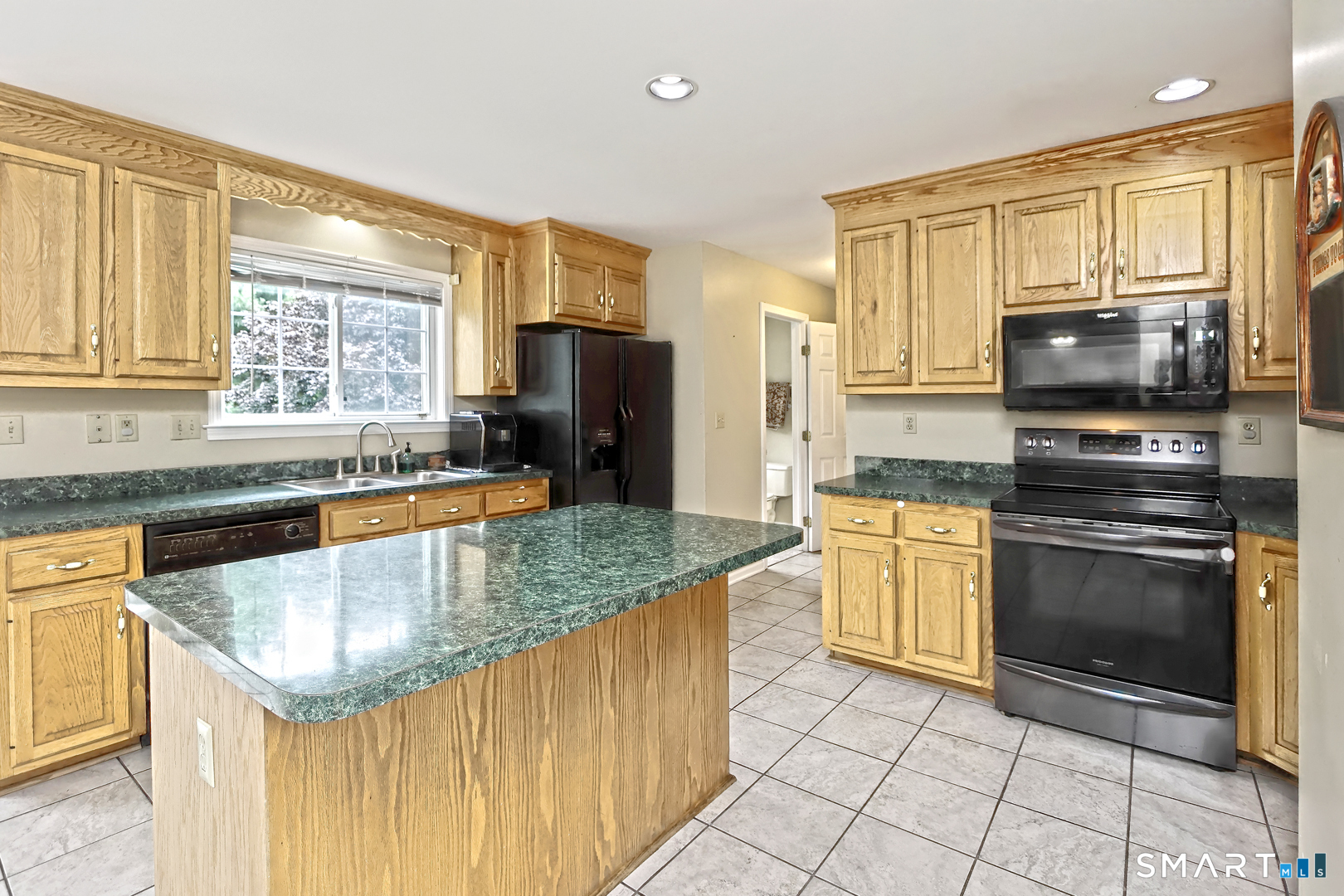 29 Commodore Hull Drive Derby CT 06418
