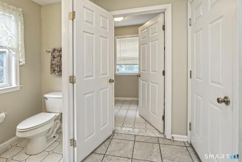 29 Commodore Hull Drive Derby CT 06418