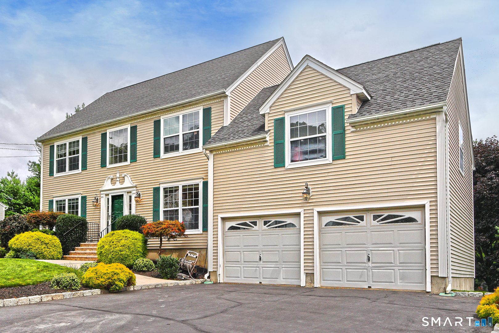 29 Commodore Hull Drive Derby CT 06418