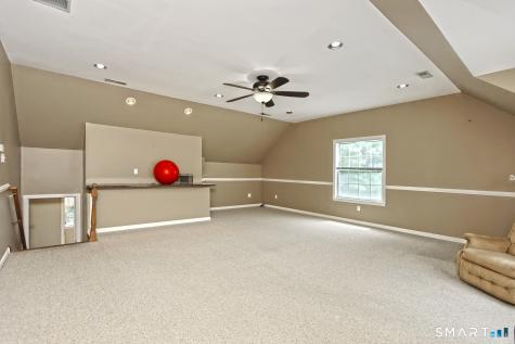 29 Commodore Hull Drive Derby CT 06418