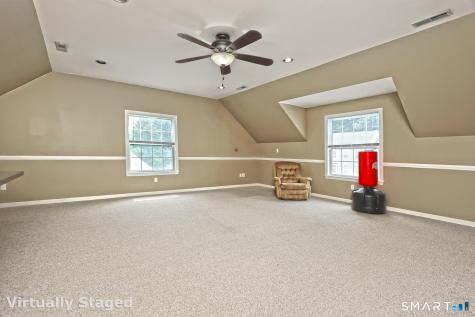 29 Commodore Hull Drive Derby CT 06418