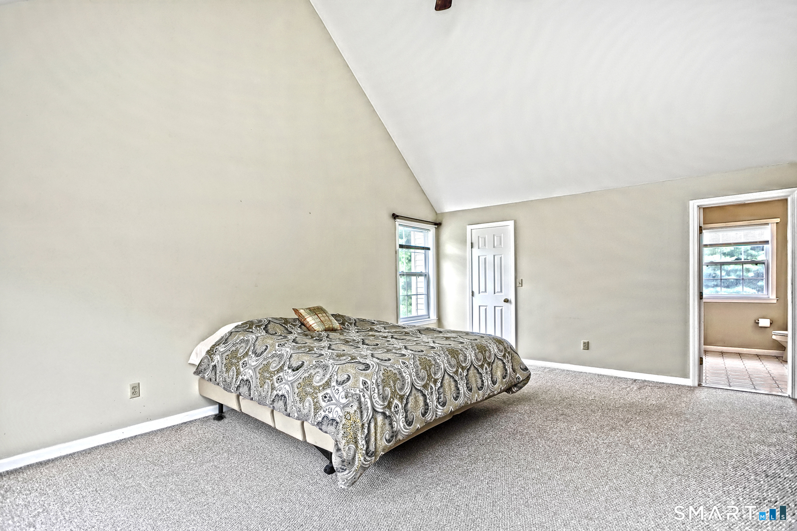 29 Commodore Hull Drive Derby CT 06418
