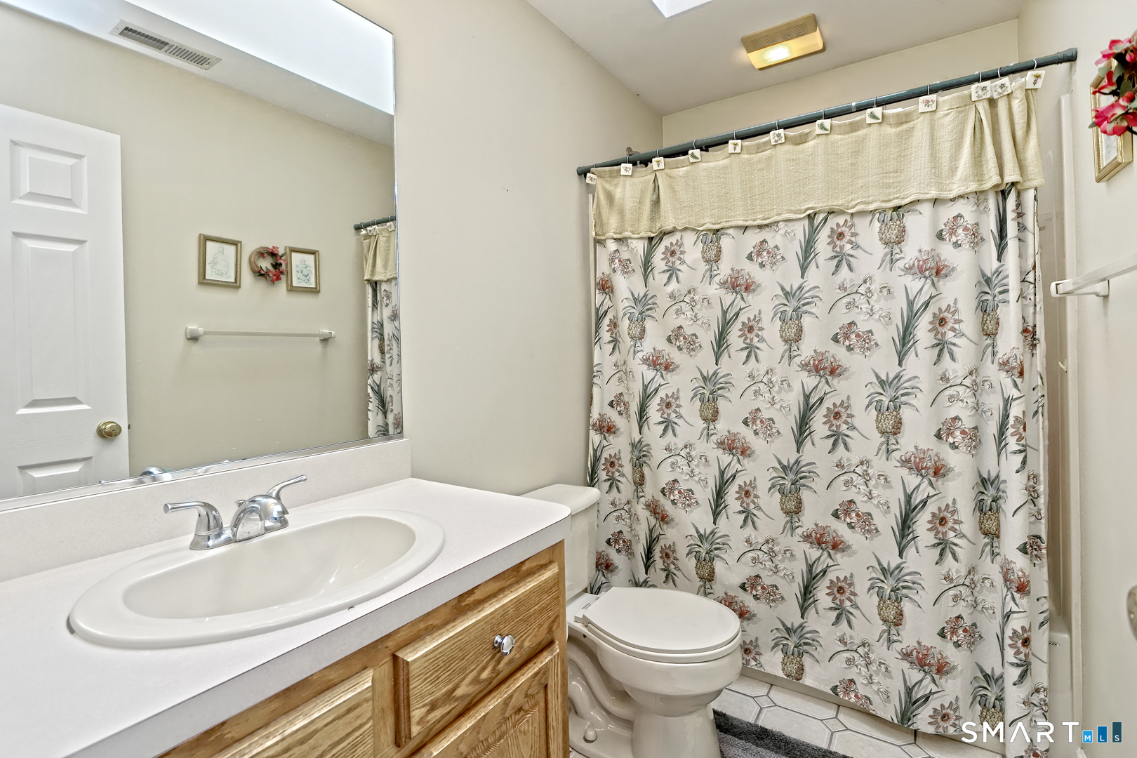 29 Commodore Hull Drive Derby CT 06418
