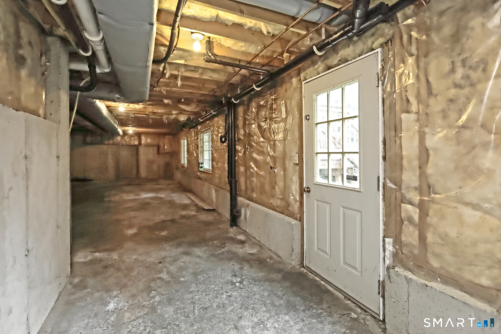 29 Commodore Hull Drive Derby CT 06418