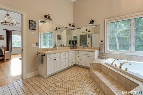 14 Turtle Ridge Court Ridgefield CT 06877