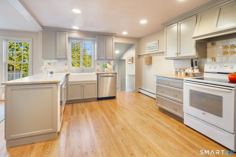 18 Cloverly Circle Norwalk CT 06855