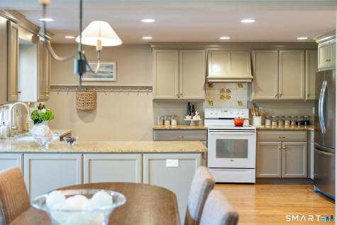 18 Cloverly Circle Norwalk CT 06855