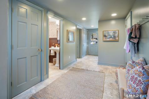 18 Cloverly Circle Norwalk CT 06855