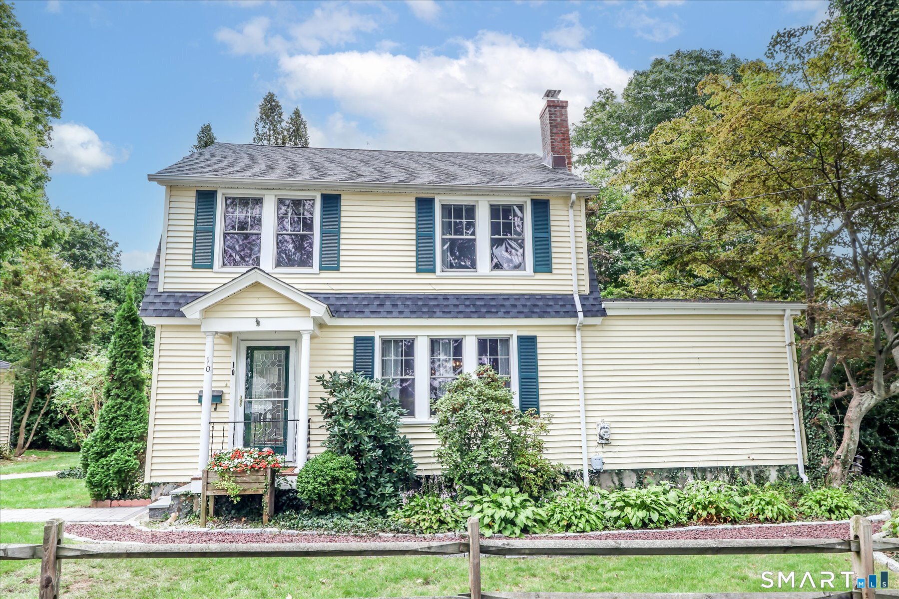 10 Crown Street Trumbull CT 06611