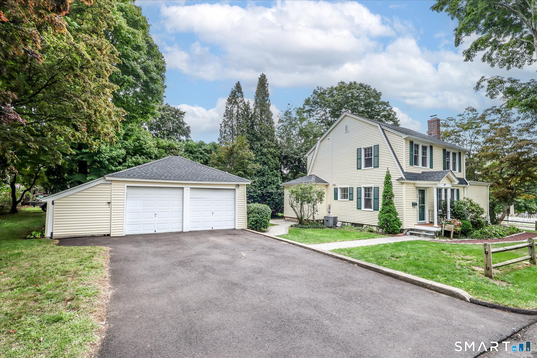 10 Crown Street Trumbull CT 06611