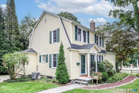 10 Crown Street Trumbull CT 06611