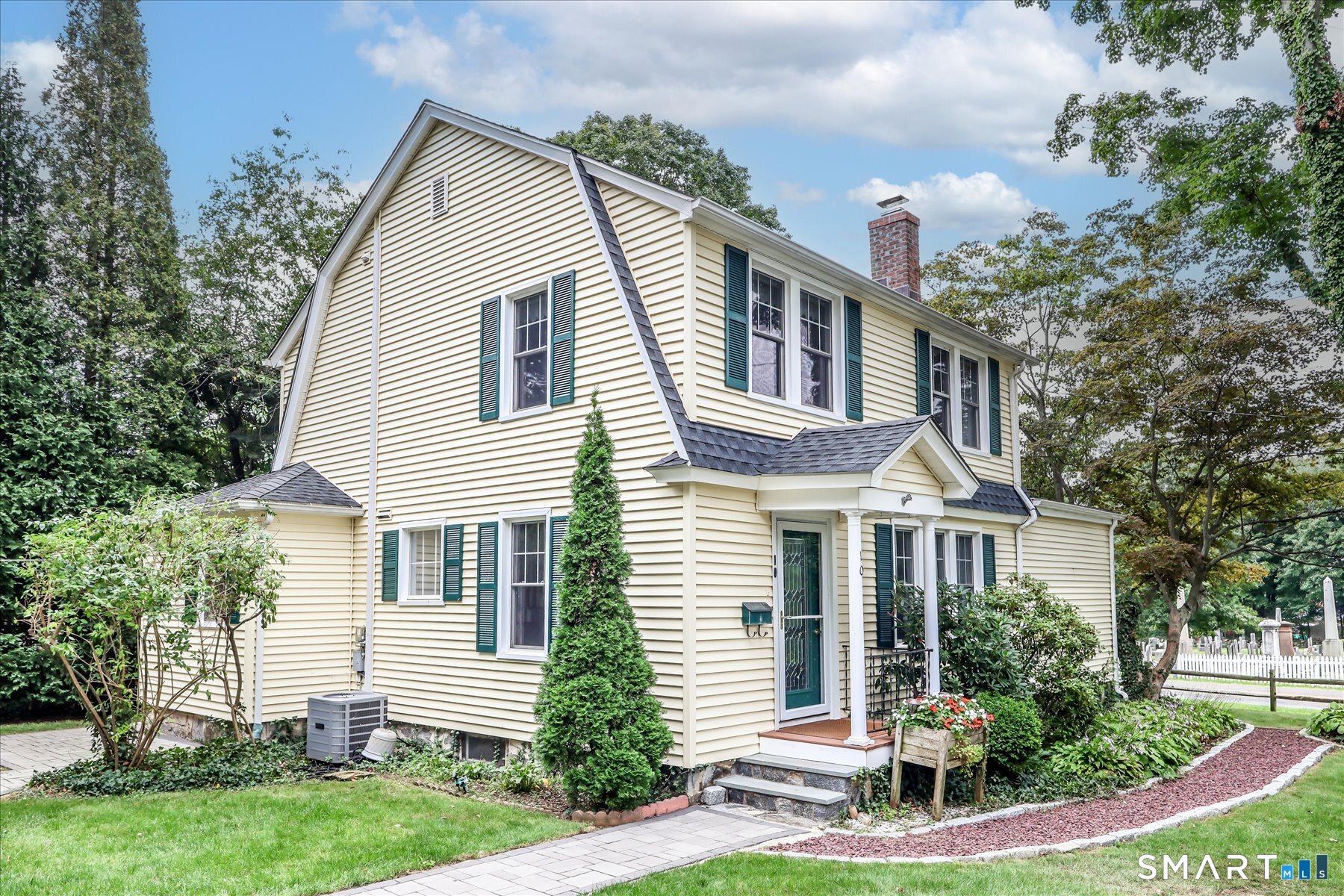 10 Crown Street Trumbull CT 06611
