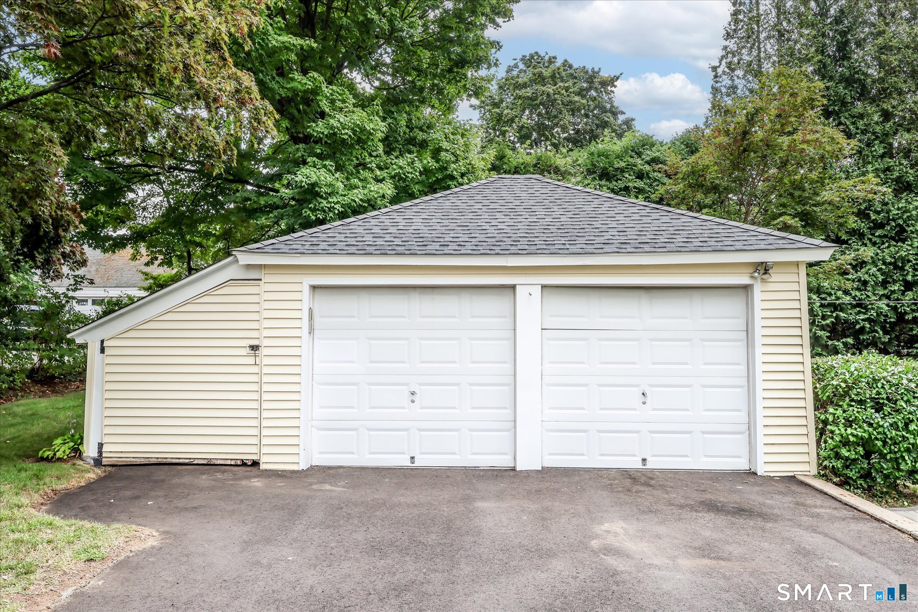 10 Crown Street Trumbull CT 06611