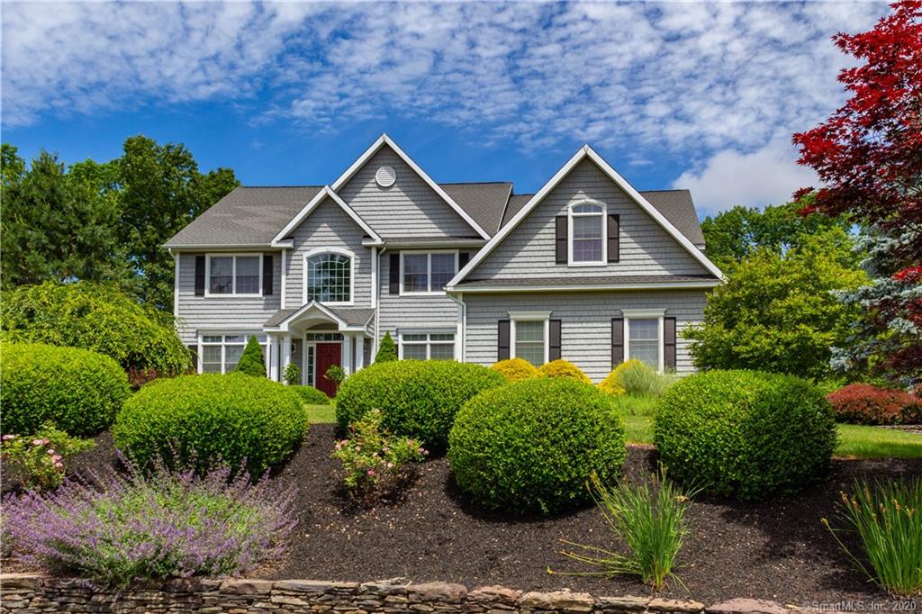 327 Royal Coach Lane Southbury CT 06488