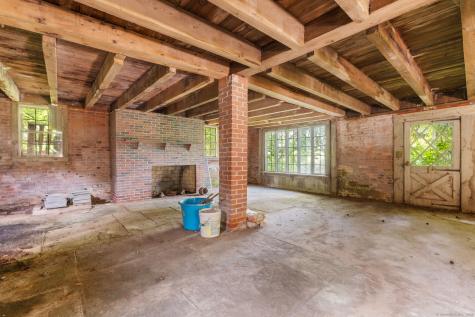 453 North Main Street Suffield CT 06078