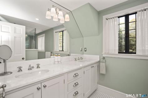 11 Stonebridge Lane West Hartford CT 06107