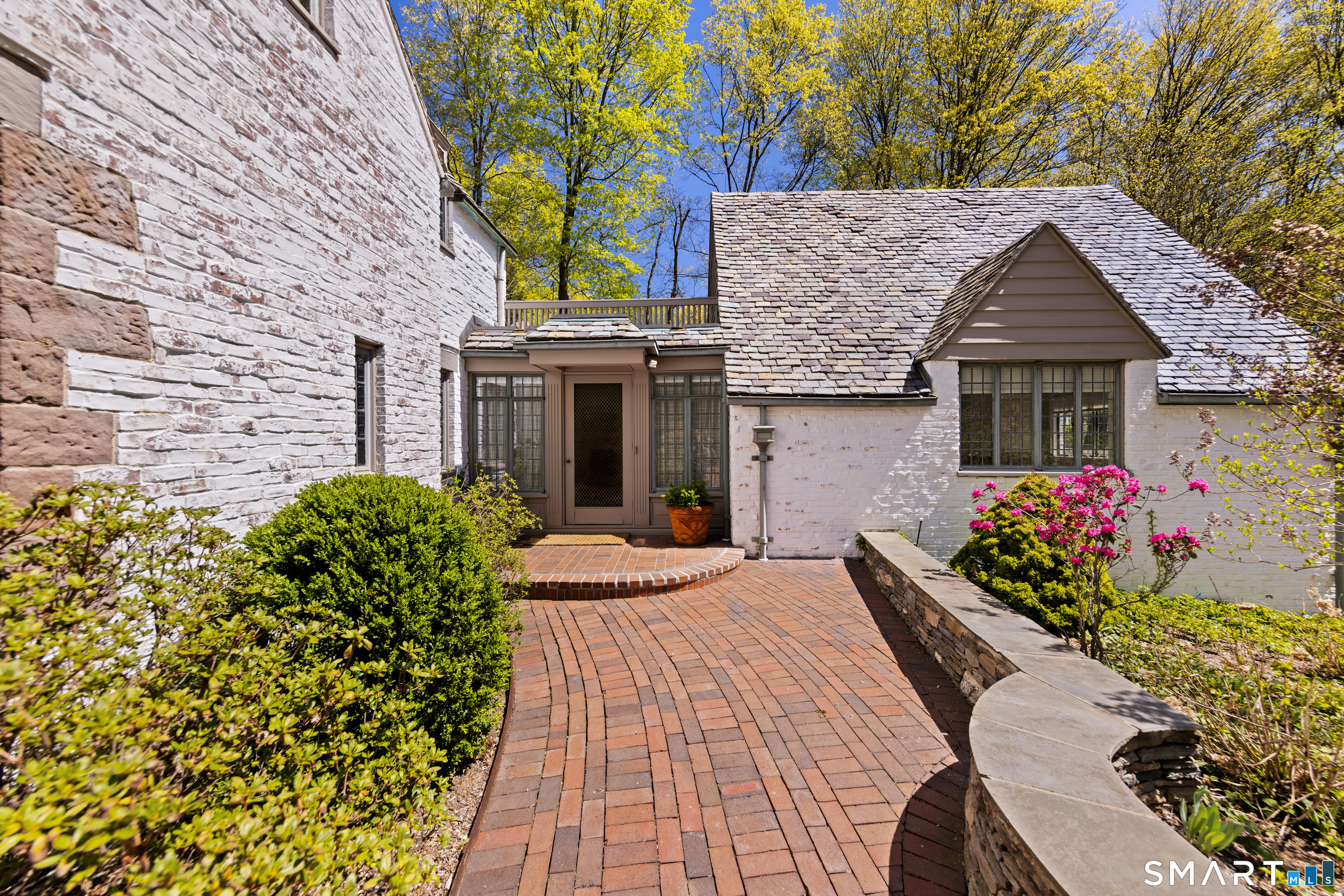 11 Stonebridge Lane West Hartford CT 06107