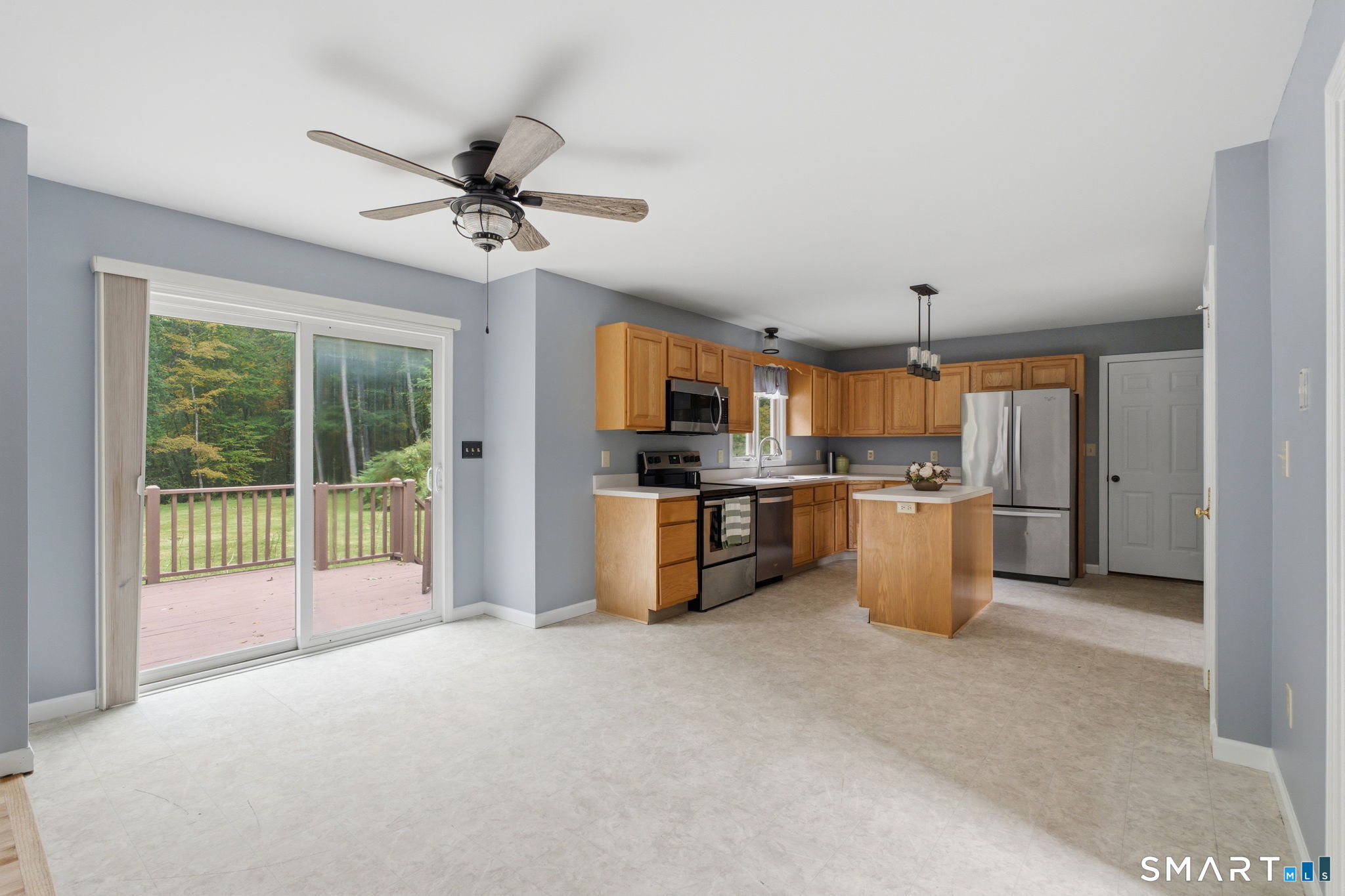 25 Carriage Drive East Hampton CT 06424