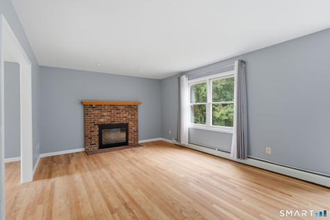 25 Carriage Drive East Hampton CT 06424