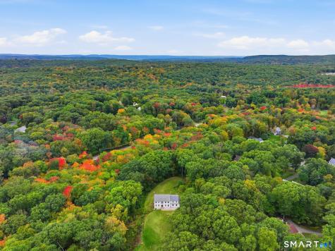 25 Carriage Drive East Hampton CT 06424