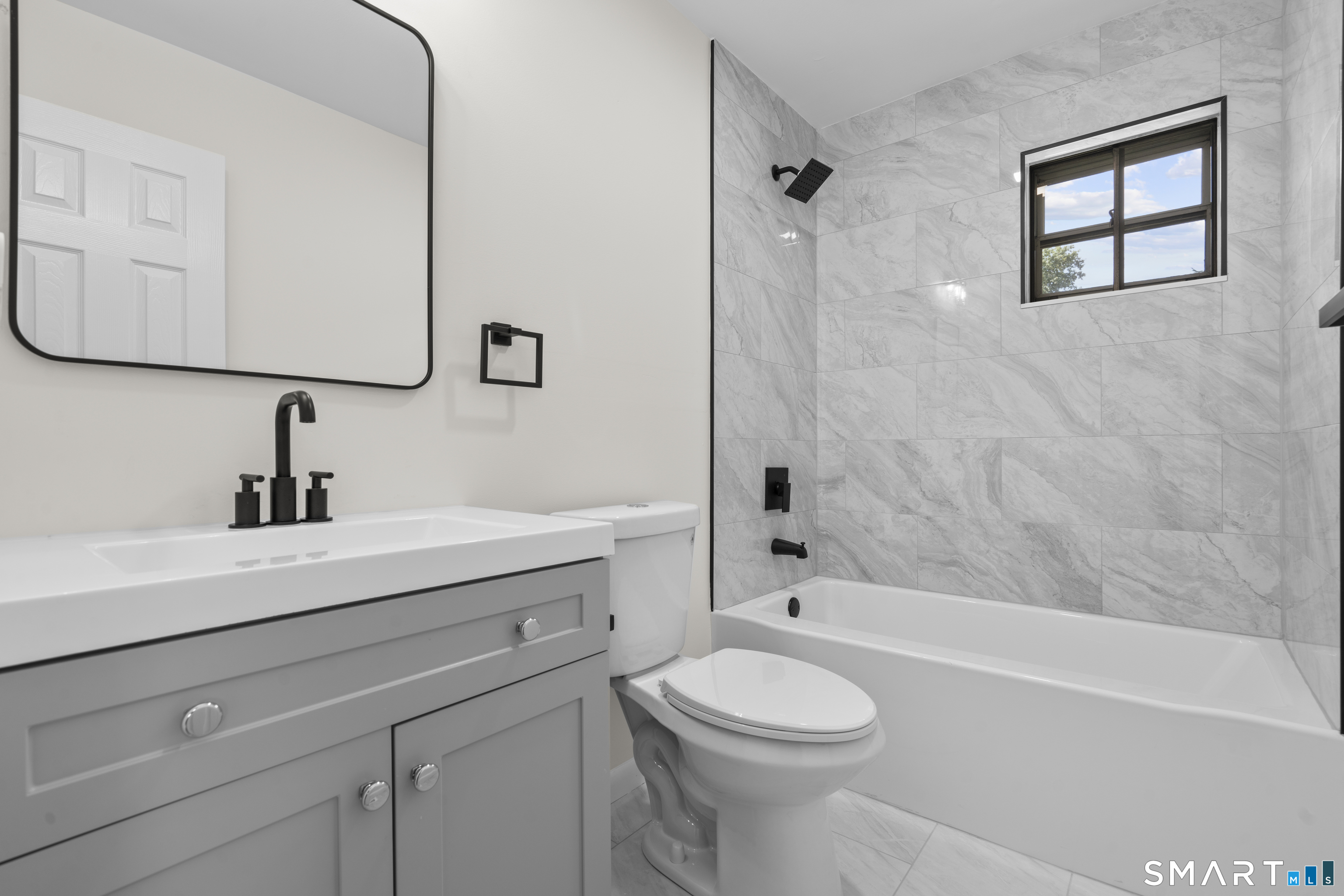63 Eileen Road West Haven CT 06516