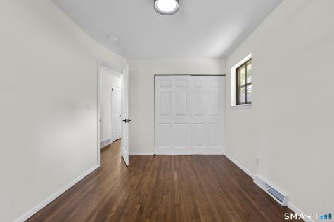 63 Eileen Road West Haven CT 06516