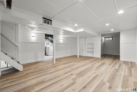 63 Eileen Road West Haven CT 06516
