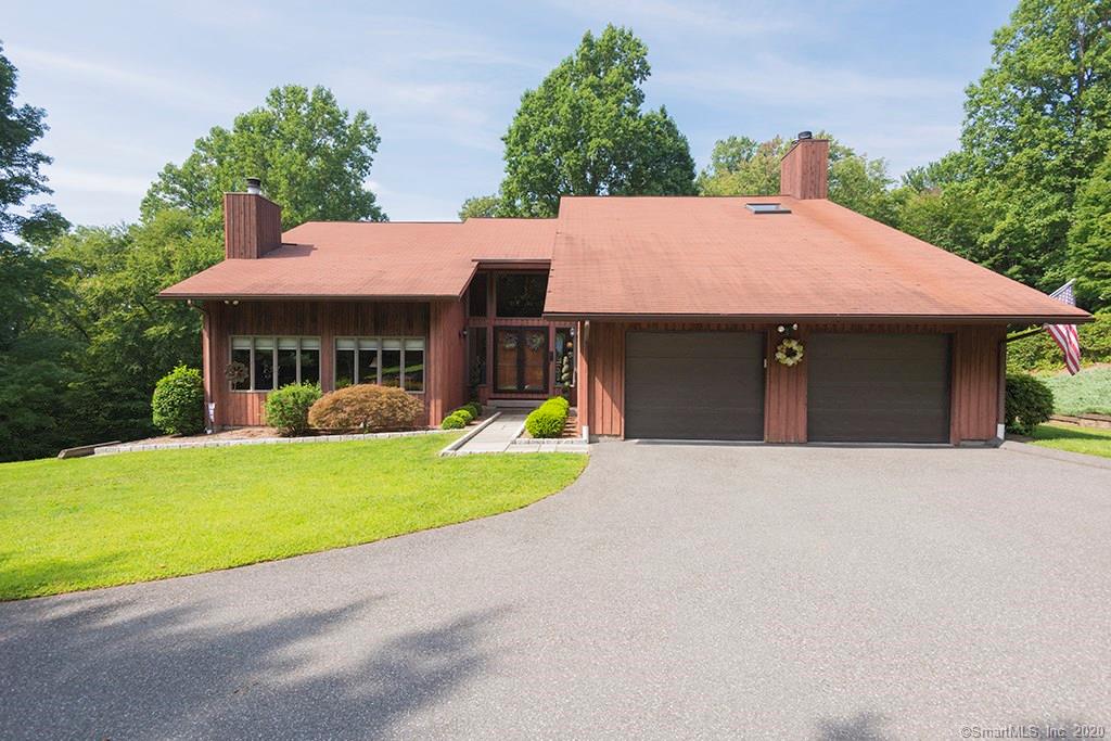 8 Round Hill Road Bridgewater CT 06752