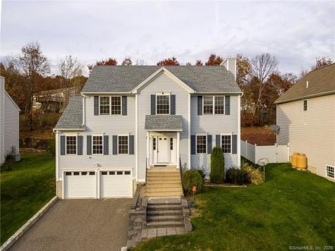 237 Ridgefield Avenue Waterbury CT 06705