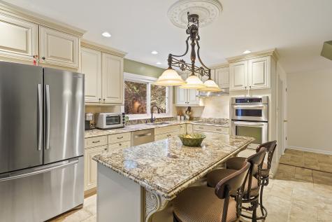 19 Kimberly Drive Brookfield CT 06804